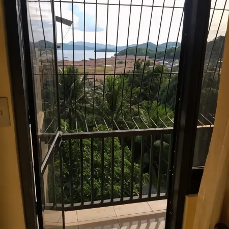 Divine Castle Travelers Inn