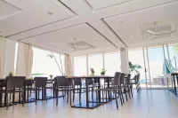 Ocean Suites Bohol Boutique Hotel - Morgenmad