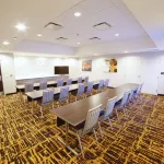 햄프턴 인 & 스위트 포레스트시티