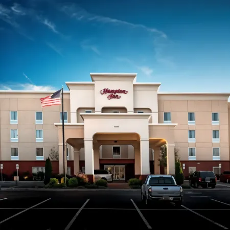 Hampton Inn Statesville Отели в г. Айрделл