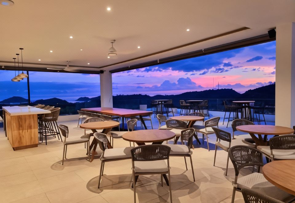 3. 트런텀 부티크 ..