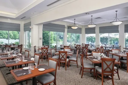 Hilton Garden Inn Charlottesville Отели рядом с достопримечательностью «Монтичелло»