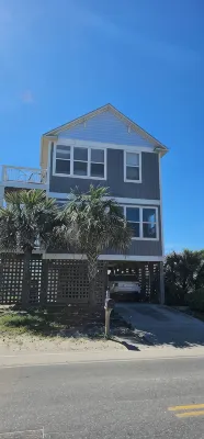 Pet friendly Ocean views Steps to Beach