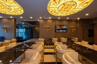 New Emin Hotel - parking