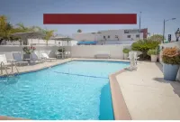 Pasadena Rose & Crown Hotel - Pools
