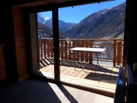 Queyrassian chalet at the foot of the slopes and at the start of hiking trails Hotel a Abriès-Ristolas