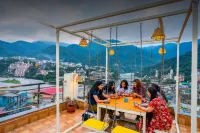 goSTOPS 里斯柯西, 拉克什曼朱拉