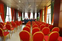 Hotel Innate Inn Các khách sạn ở Alwaye