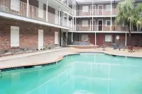 Midtown Hotel New Orleans - parkir