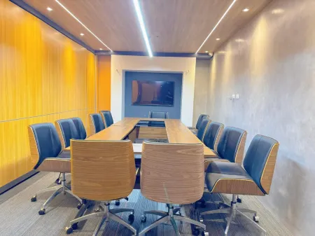 Downtown District Hotel