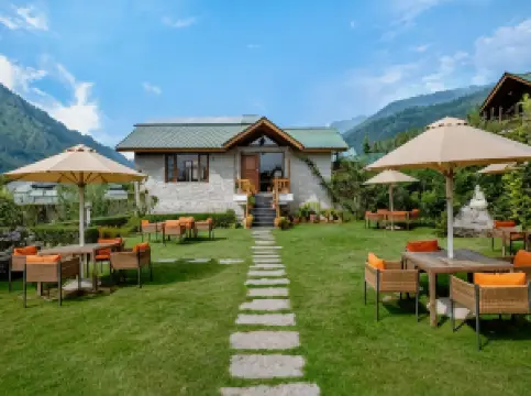 Larisa Resort Manali