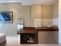 Satrand Lite Caman Bekasi Hotels in Pondok Gede