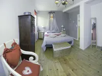Chalet in Raon-l'Etape near Lake