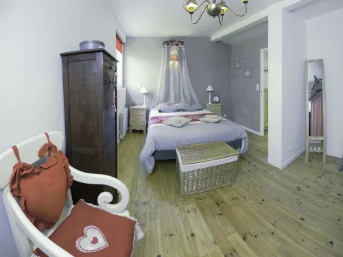 Chalet in Raon-l'Etape near Lake