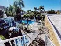 Great Escape by Lowkl - Private Pools