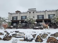 Cheorwon Myeongseong Minbak Pension Hoteles cerca de Biblioteca Galmal