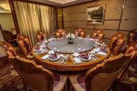 BaiYue International Hotel - parkir