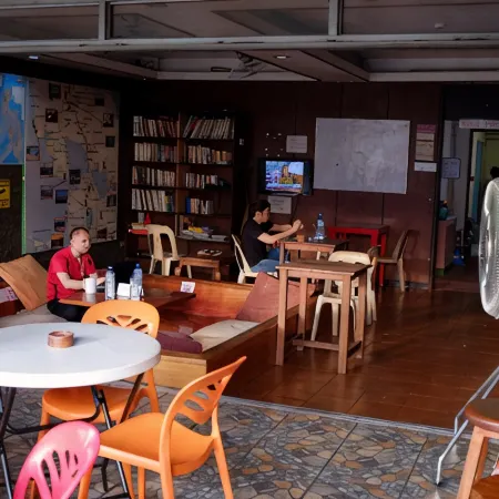 Stay Malate (Wanderers Guest House)