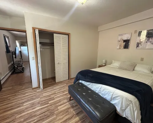 Cozy 1 bedroom apartment across from the airport with WiFi. Hotels in College