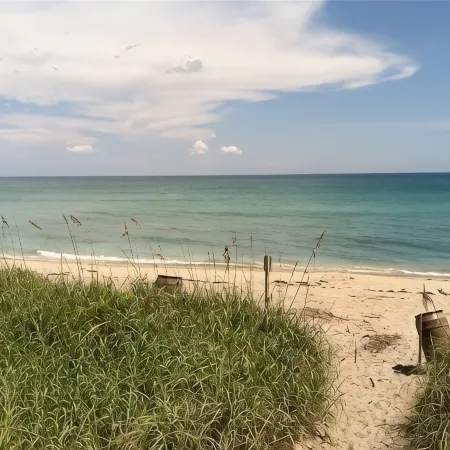 2BR Comfortable Condo with Easy Beach Access