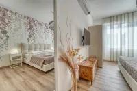 Casa Ginevra - Modern Design, King Bed & Terrace