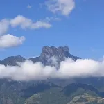Fugong Old Mudeng Yunxuan Inn - vue sur la montagne