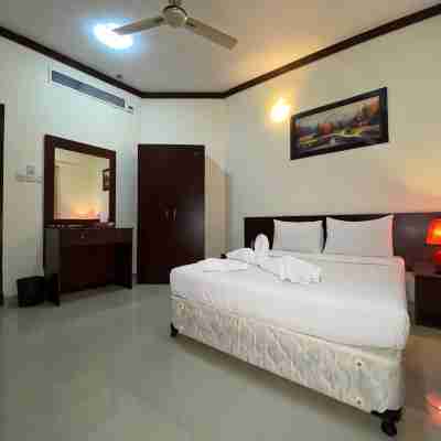 Savoy Grand Hotel Apartments Rooms