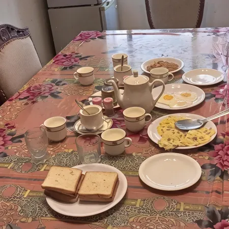 Hira Guest House