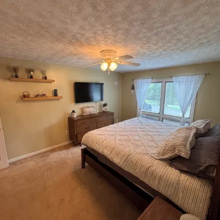 Woodson Bend 3 BR Condo 82-4, with  AC, WiFi, Pool, Golf Course, Restaurant