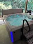 Cozy Comfort. Close to Town, But in Private, Quiet Area. - 3-Star