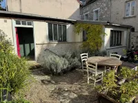Detached house with secure parking - Apartments