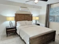 Alafia River Waterfront Tranquil Cabin Hotels in Riverview