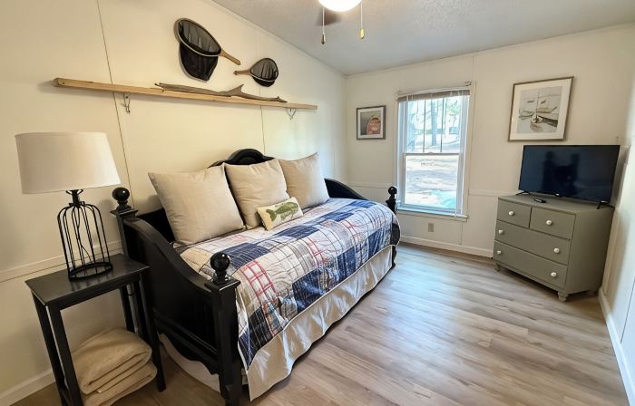 Beautiful Cozy Home in Thomson Near Lake and Boat Ramp