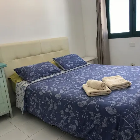Cozy beachfront apartment with wonderful sunsets