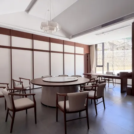 Jiuheyueyuan Wenquan Forest Resort Hotel