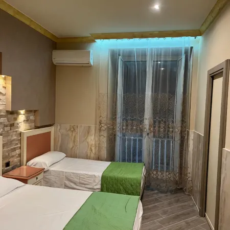 Hotel Iris