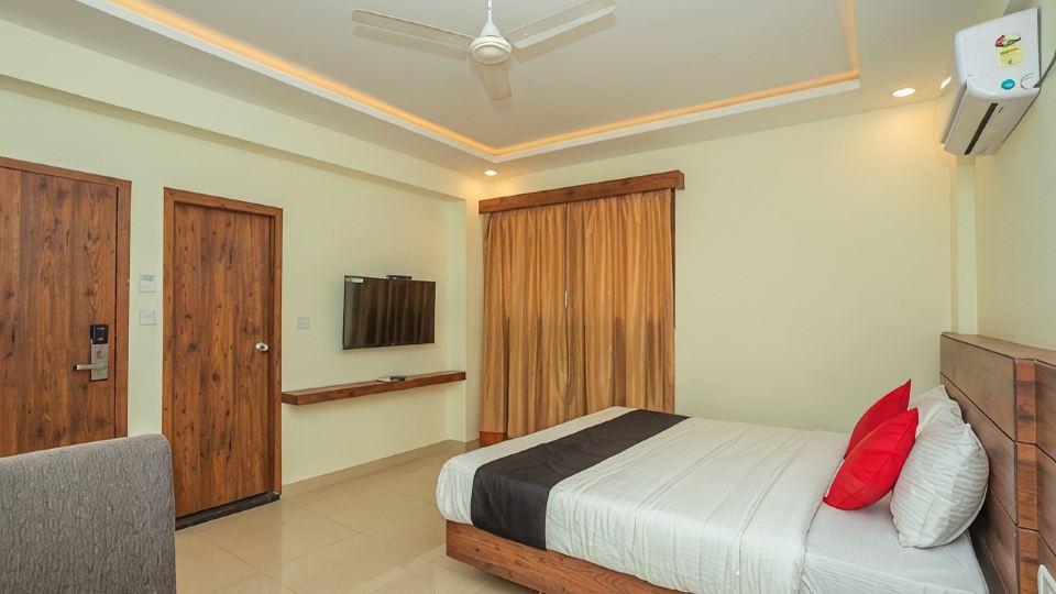Hotel Savi Inn Near Bengaluru Palace