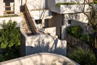 ANNSO - balcony