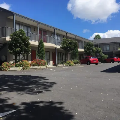 Cornwall Park Motor Inn Отели рядом с достопримечательностью «Холм Уан-Три-Хилл»