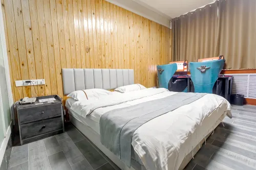 Linqu Reni e-Sports Hotel (Huangshan Road Branch)