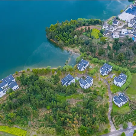 Qishu Fairyland lnternational Hotel
