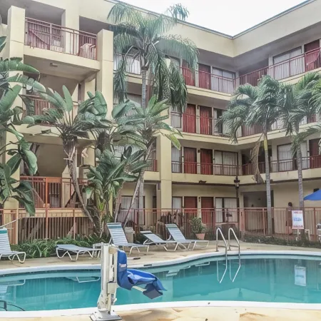 Boca Suites Deerfield Beach, SureStay Collection by BW