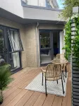 Balcony Seaview 2 bedroom luxury apartment. Coastal Retreat. 1 min walk to beach