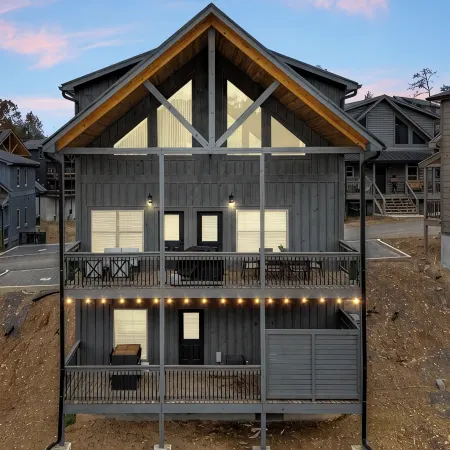 Your Dollywood & Smoky Mountain Days: Indoor Pool, Hot Tub, Theater