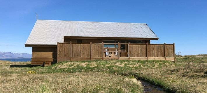 Glass House with Private River & 360° Views Hotels in Snaefellsbaer
