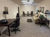 Park Manor on two wooded acres close to golf, OKC Zoo, Remington Park, OKANA - Homestays