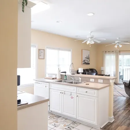 Charming 1-bedroom villa in Sunset Beach with Kitchen, AC, WiFi 3713