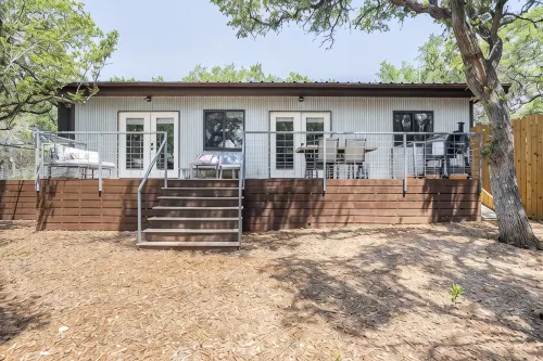 Peaceful & Private Riverfront Modern 3/3 on a 1.7 Acre Nature Peaceful & Private - 부티크