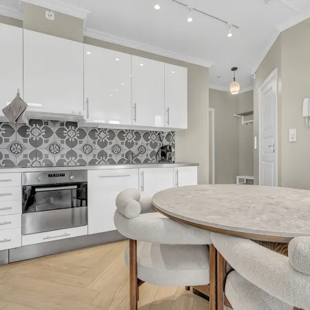 Urban Elegant Apartment