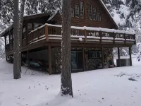 Pioneer Lodge Log Cabin Hotels in Dewhurst